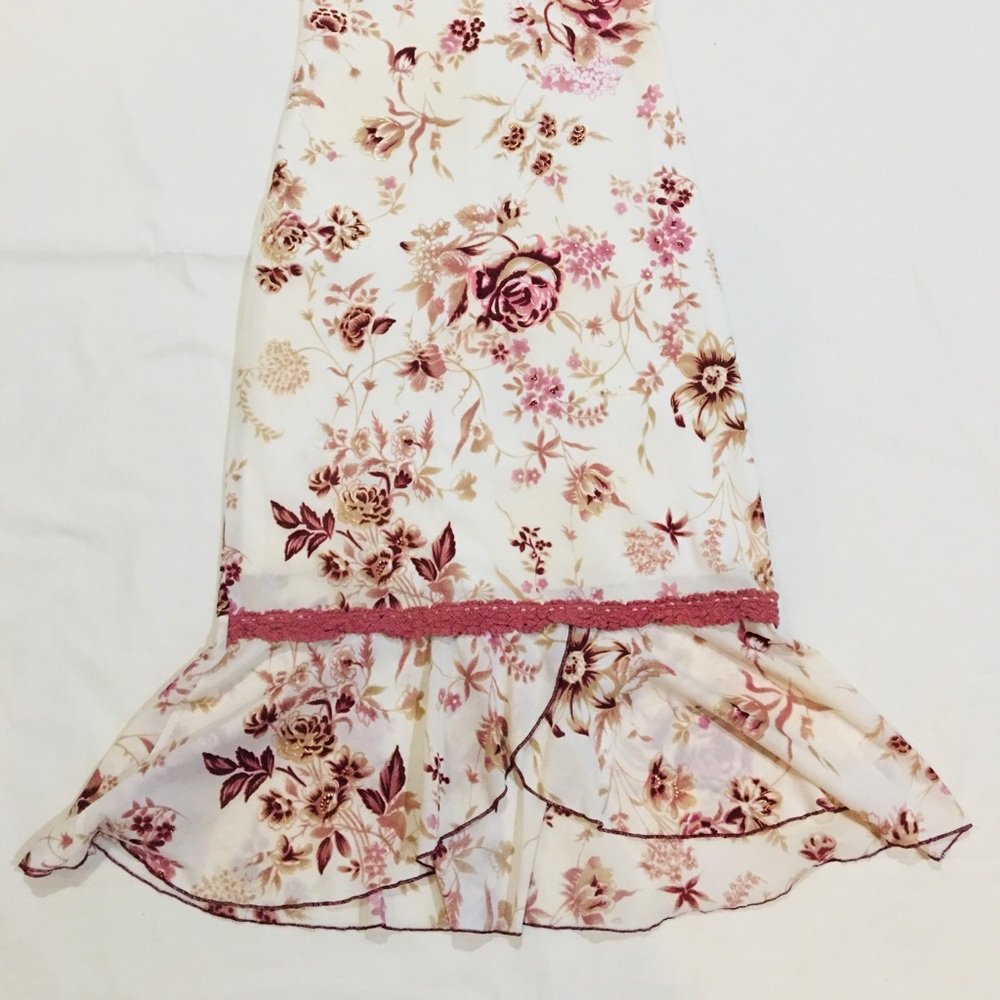 Cream and Pink Floral Mermaid Flare Dress with Gold Detailed Roses - Picture 4 of 13